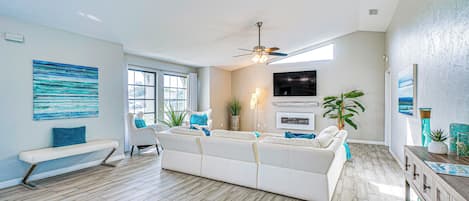 House (3 Bedrooms) | Interior