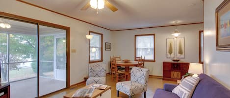 House (3 Bedrooms) | Interior