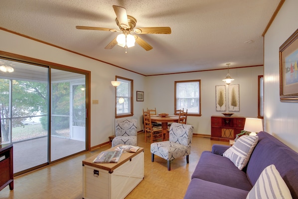 House (3 Bedrooms) | Interior