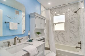 House (3 Bedrooms) | Interior - Largo Oasis w/ Pool & Grill: 6 Mi to Beach! (Largo)