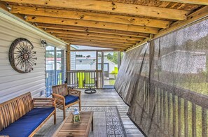 Interior - Murrells Inlet Home w/ 2 Screened-in Porches! (Murrells Inlet)