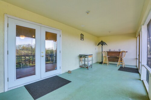 On Lake Istokpoga: Lorida Home w/ Lanai!
