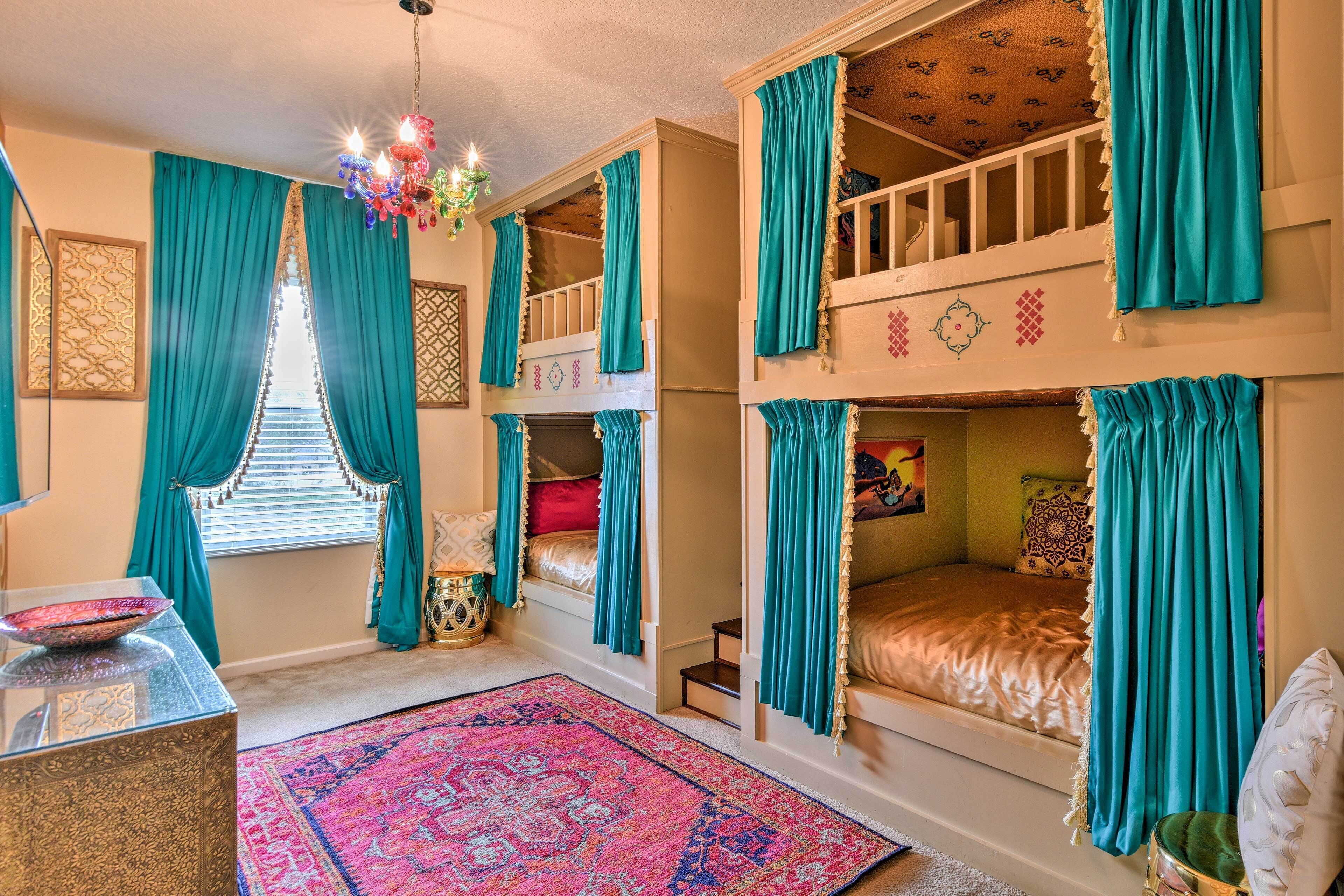 Florida Escape w/ Pool, Hot Tub & Near Disney!