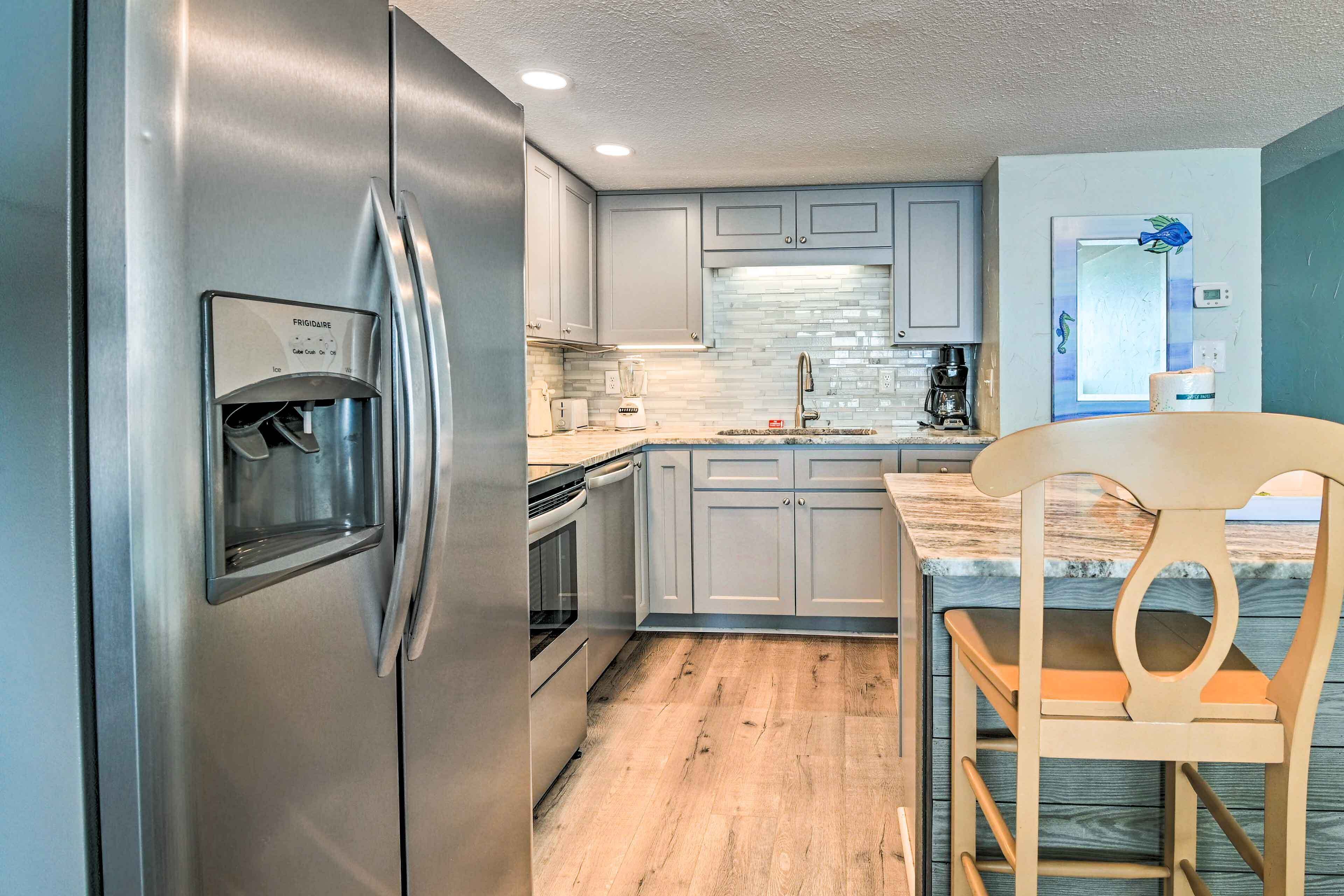 Murrells Inlet Condo w/ Pool & Beach Access!