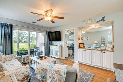 1st-floor Condo w/ Pool on Intracoastal Waterway!