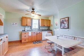 Interior - Stables & Indoor Pool Access: Lecanto Retreat! (Lecanto)