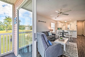 Interior - Myrtle Beach Condo w/ Community Amenities! (Myrtle Beach)
