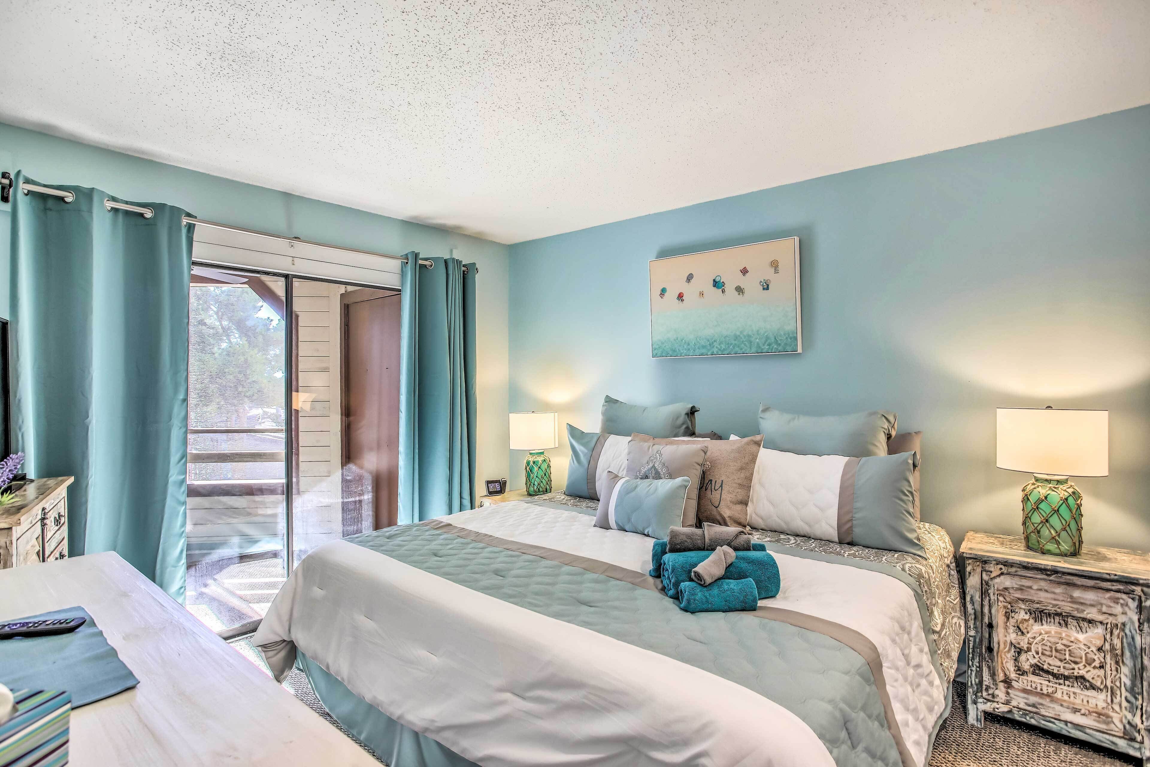 Myrtle Beach Condo ~ Half Mile to Beach