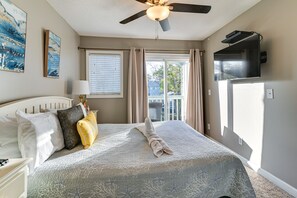 Apartment (2 Bedrooms) | Interior - Beach & Pool Access: Myrtle Beach Resort Condo (Myrtle Beach)