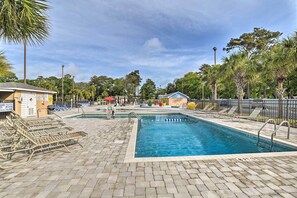 Interior - Beach & Pool Access: Myrtle Beach Resort Condo (Myrtle Beach)