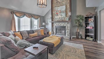 House (4 Bedrooms) | Interior