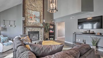 House (4 Bedrooms) | Front of property