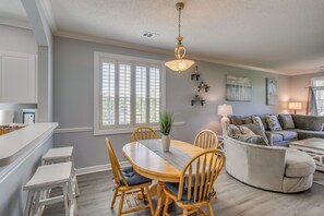 Leilighet (3 Bedrooms) | Spiseområde på rommet