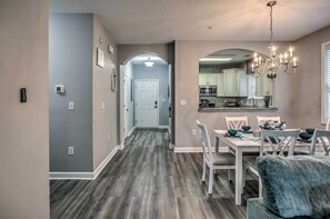 Apartment (2 Bedrooms) | Interior - Pool & Golf Course Access: North Myrtle Beach Gem (North Myrtle Beach)