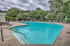 Apartment (2 Bedrooms) | Interior - Pool & Golf Course Access: North Myrtle Beach Gem (North Myrtle Beach)
