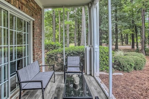 Apartment (2 Bedrooms) | Interior - Pool & Golf Course Access: North Myrtle Beach Gem (North Myrtle Beach)