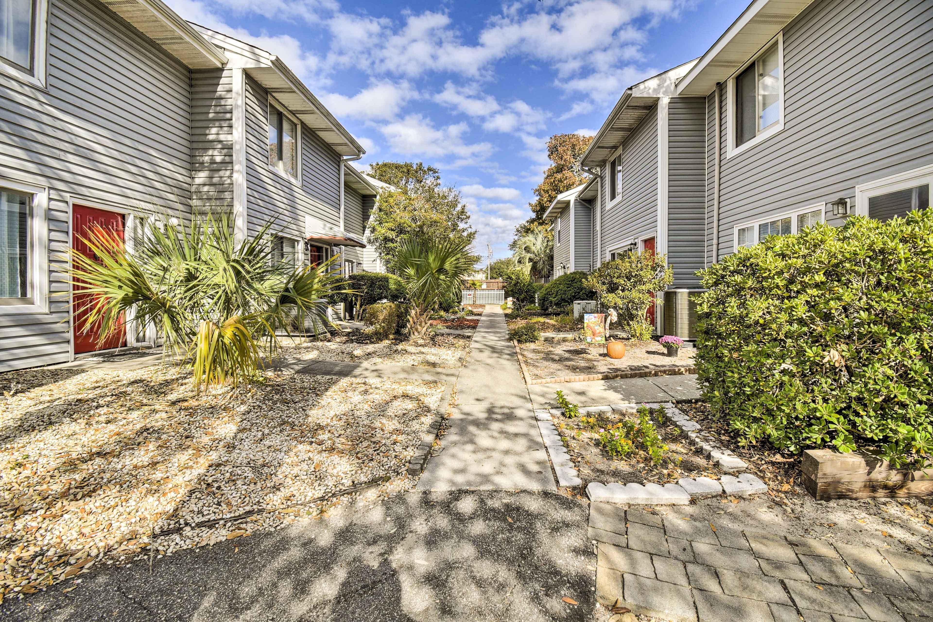 North Myrtle Beach Retreat < Half Mi to Beach