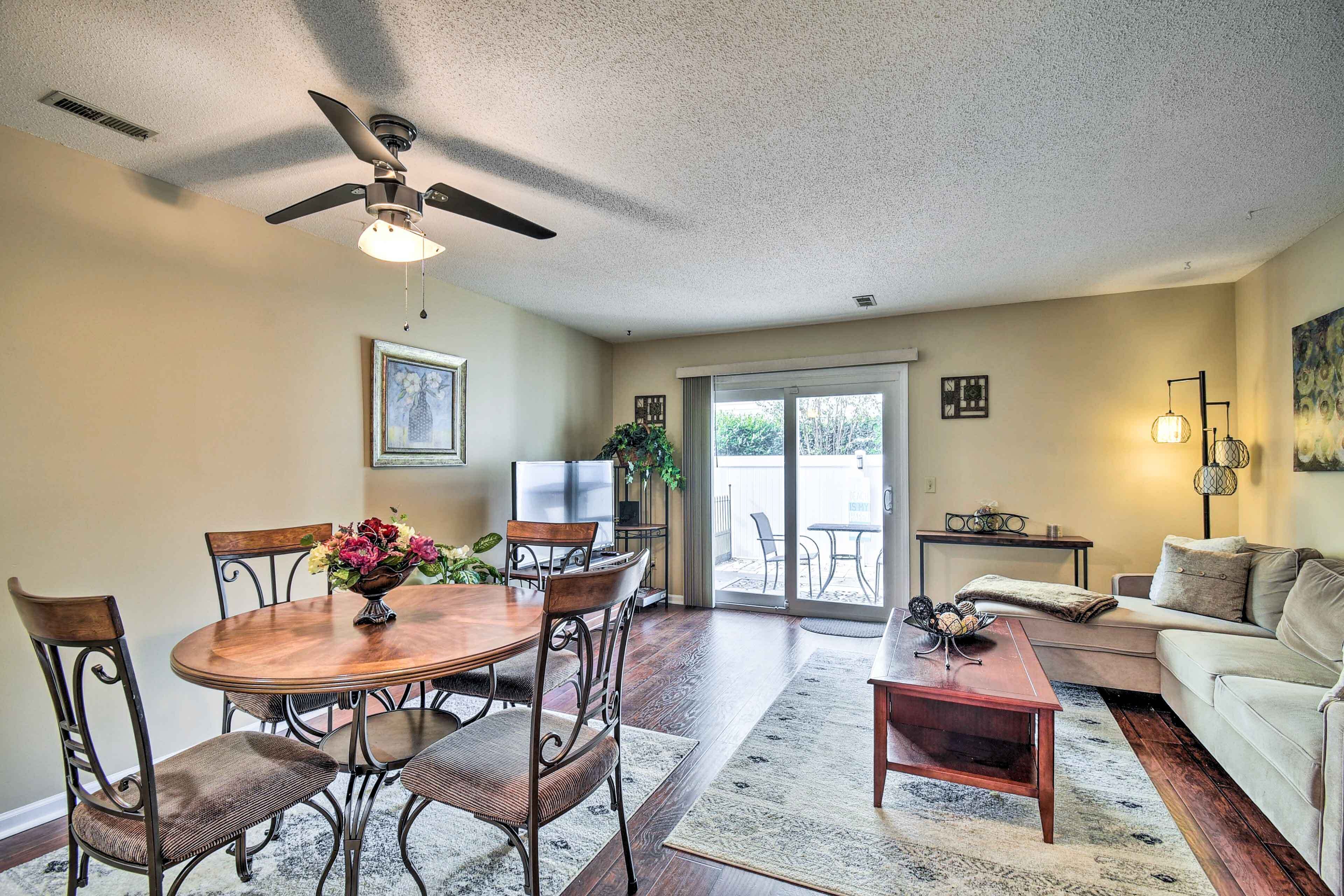 North Myrtle Beach Retreat < Half Mi to Beach