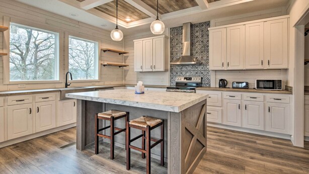Private kitchen - Modern Waterfront Home w/ Dock on Lake Bowen! (Inman)