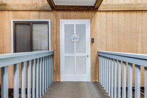 Interior - Oceanfront Myrtle Beach Condo: Resort-style Perks! (Myrtle Beach)