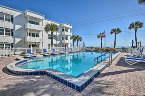 Interior - Oceanside Ormond Beach Condo, Steps to Shore! (Ormond Beach)