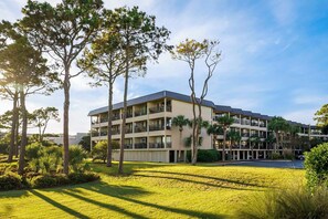 Apartment (1 Bedroom) | Interior - Oceanfront Hilton Head Island Condo w/ Pool! (Hilton Head Island)
