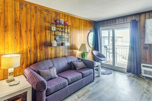 Interior - ~ 9 Mi to Boardwalk: Oceanfront Myrtle Beach Condo (Myrtle Beach)