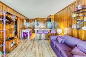 Apartment (2 Bedrooms) | Interior - ~ 9 Mi to Boardwalk: Oceanfront Myrtle Beach Condo (Myrtle Beach)
