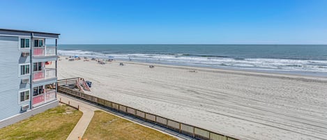 Apartment (2 Bedrooms) | Front of property