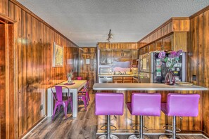 Apartment (2 Bedrooms) | Interior - ~ 9 Mi to Boardwalk: Oceanfront Myrtle Beach Condo (Myrtle Beach)