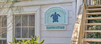 Pawleys Island House, - Steps to Beach & Creek!