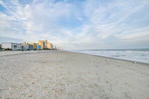 Apartment (1 Bedroom) | Interior - Oceanfront Balcony: Resort Condo in Myrtle Beach (Myrtle Beach)