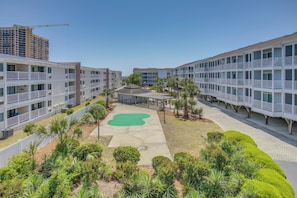 Apartment (3 Bedrooms) | Interior - Walk to Ocean: Myrtle Beach Condo w/ Screened Deck (Myrtle Beach)