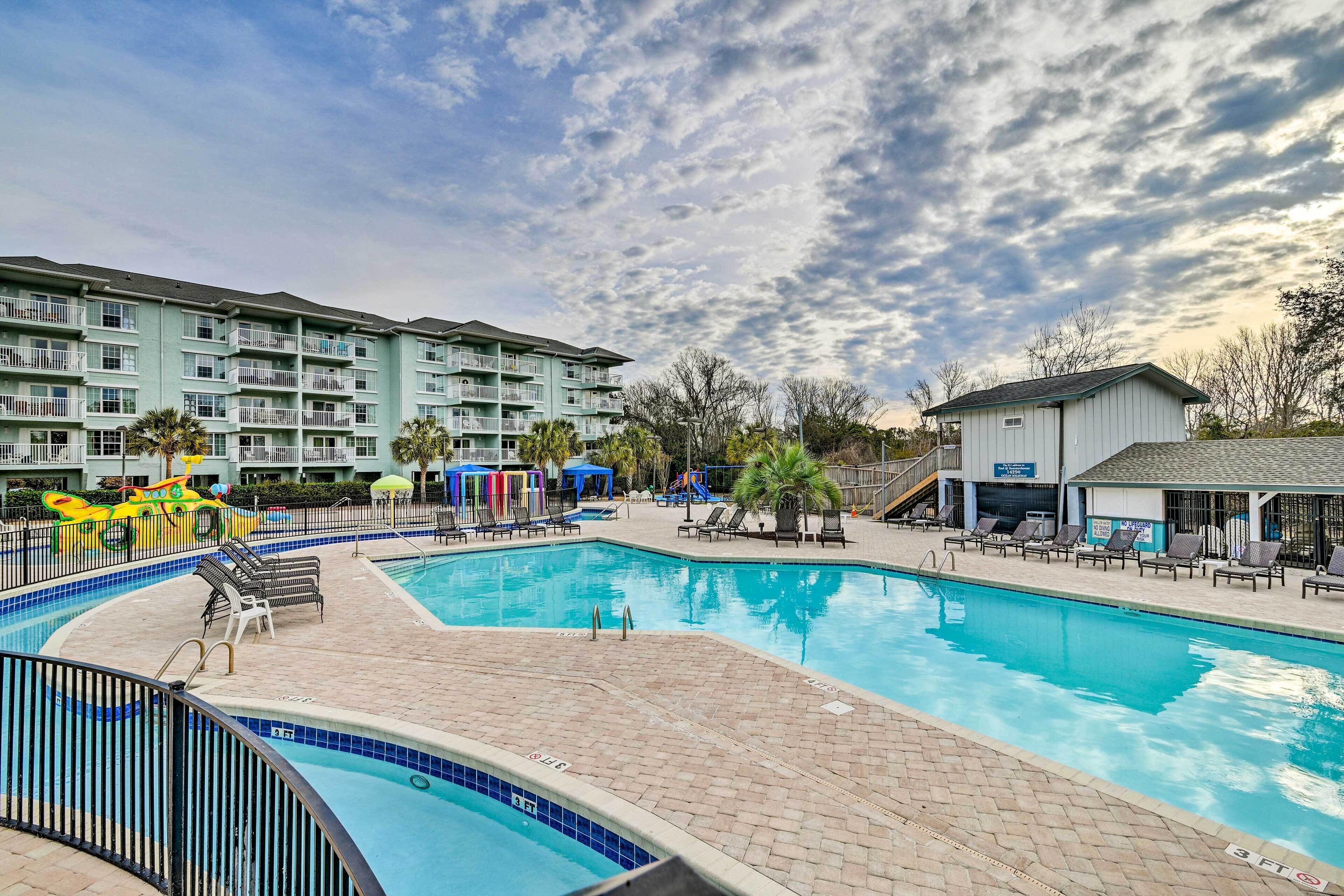 Pawleys Island Resort Condo Near Beach!