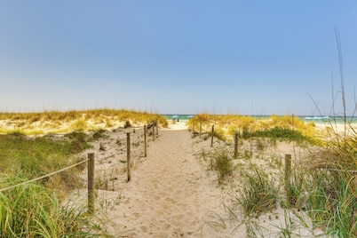 Panama City Beachfront Condo, Near Pier Park!