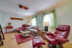 House (2 Bedrooms) | Interior