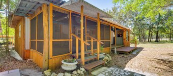 Fire Pit & Boat Dock: Peaceful Dunnellon Cabin!