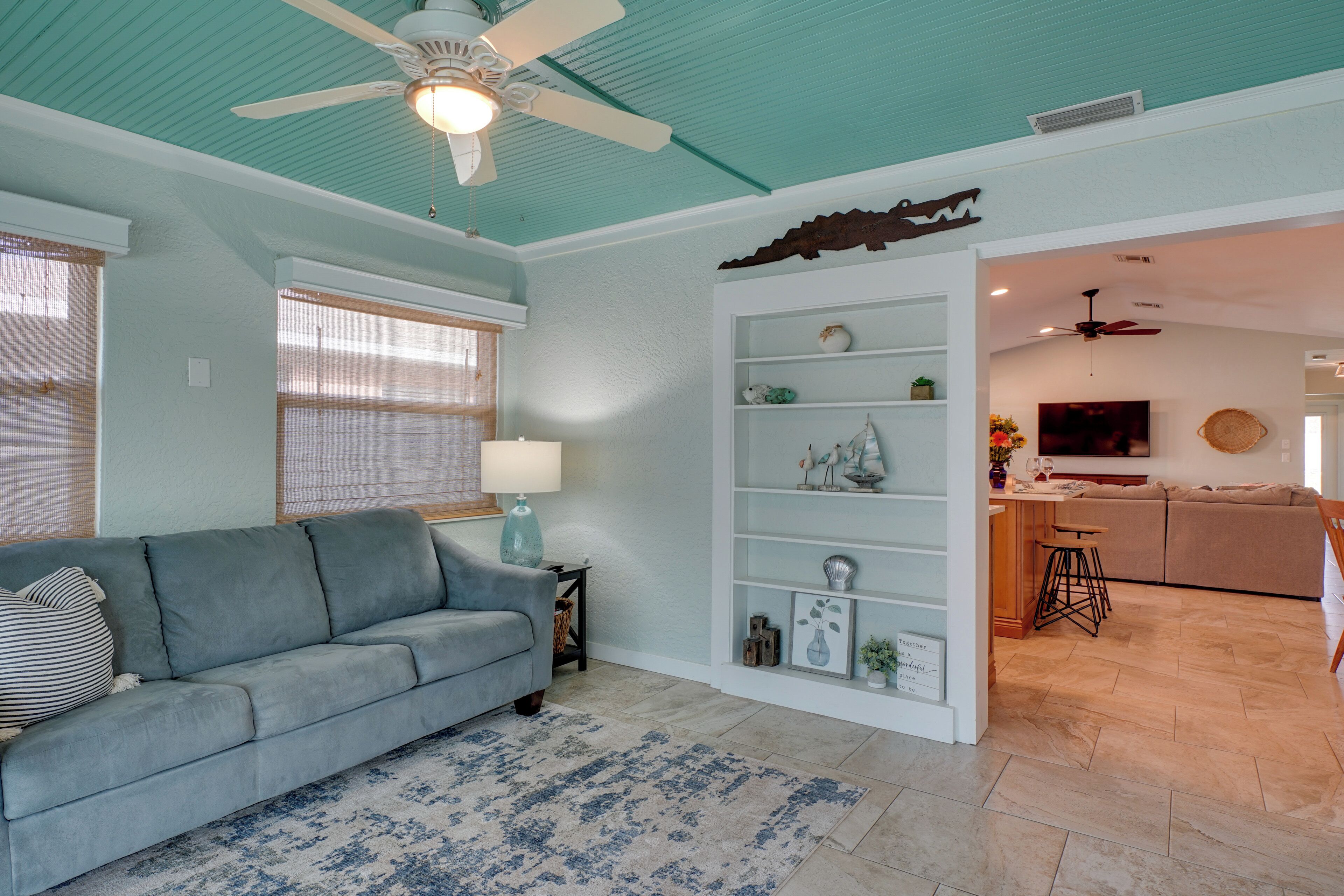 المنشأة من الداخل