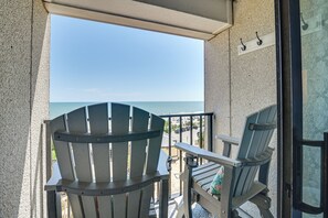 Apartment (0 Bedroom) | Interior - Oceanfront Condo w/ Balcony in Myrtle Beach! (Myrtle Beach)