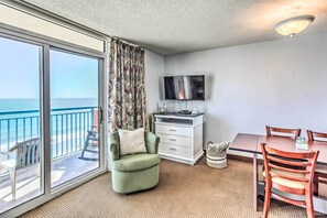 Apartment (1 Bedroom) | Interior - Myrtle Beach Retreat: Steps to Ocean & Pier! (Myrtle Beach)