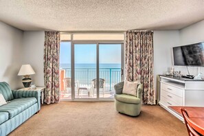 Interior - Myrtle Beach Retreat: Steps to Ocean & Pier! (Myrtle Beach)