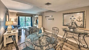 Interior - Quiet Condo in Resort: Swim, Swim, Shop, & More! (Hilton Head Island)