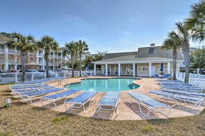 Apartment (3 Bedrooms) | Interior - Access to 7 Pools: Myrtlewood Golf Condo! (Myrtle Beach)