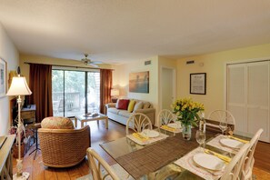 Interior - Pool Access & Lake Views: Kingston Resort Villa! (Myrtle Beach)