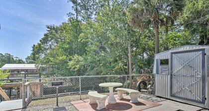 Peaceful Satsuma Escape w/ Dunns Creek Access