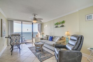 Apartment (1 Bedroom) | Interior - Oceanfront Resort-style Condo in Myrtle Beach! (Myrtle Beach)