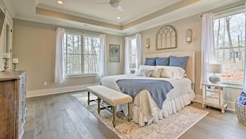 House (5 Bedrooms) | Interior