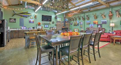 Pool & Fire Pit! 'outlaw Gameroom' in St Matthews