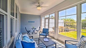 Apartment (3 Bedrooms) | Front of property