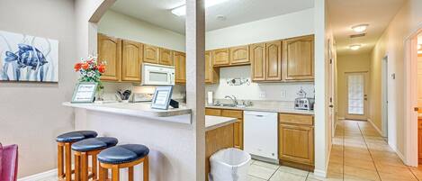 House (3 Bedrooms) | Interior